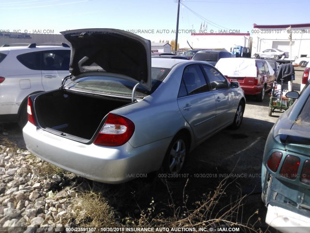 4T1BF30K13U548589 - 2003 TOYOTA CAMRY LE/XLE/SE SILVER photo 4