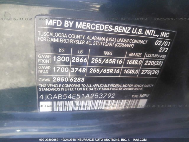 4JGAB54E51A253792 - 2001 MERCEDES-BENZ ML 320 GREEN photo 9