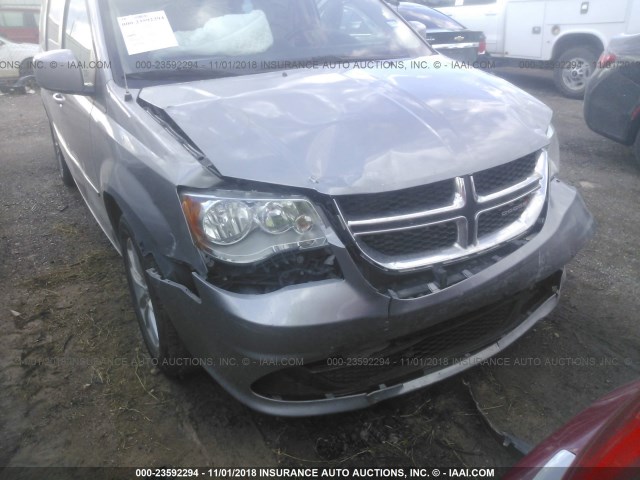 2C4RDGCG4GR226880 - 2016 DODGE GRAND CARAVAN SXT SILVER photo 6