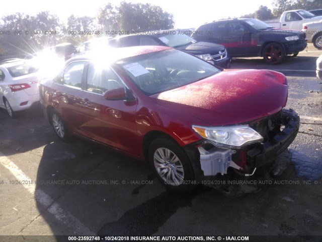 4T1BF1FK8EU831764 - 2014 TOYOTA CAMRY L/SE/LE/XLE RED photo 1