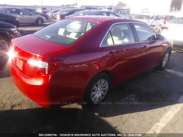 4T1BF1FK8EU831764 - 2014 TOYOTA CAMRY L/SE/LE/XLE RED photo 4