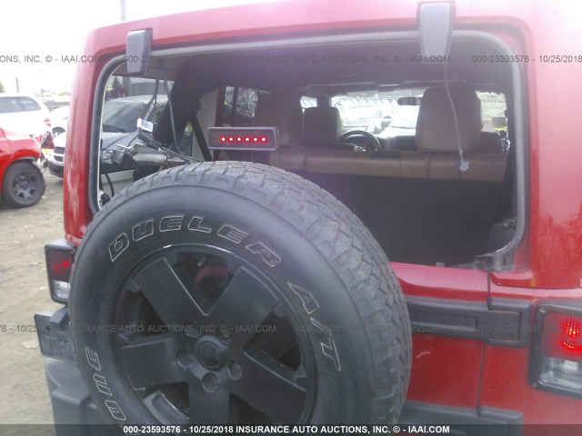 1J4BA5H17BL572775 - 2011 JEEP WRANGLER UNLIMITE SAHARA RED photo 6