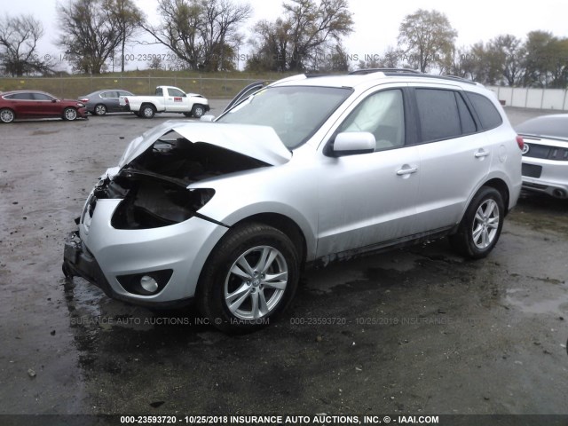 5XYZHDAG5BG012869 - 2011 HYUNDAI SANTA FE SE SILVER photo 2