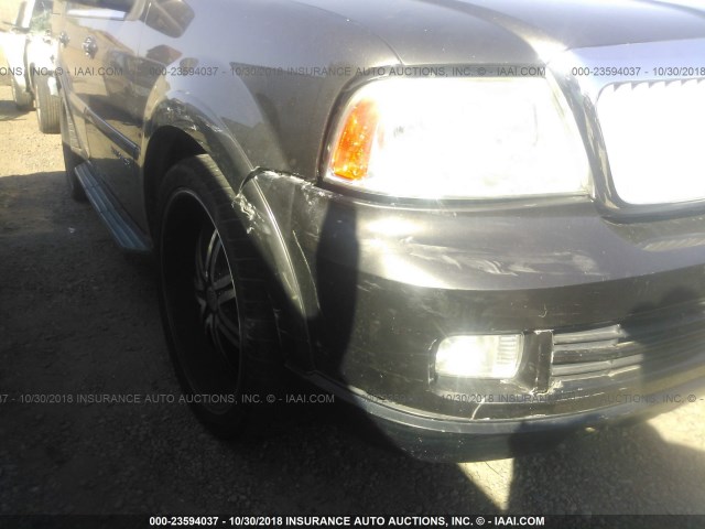 5LMFU27546LJ28916 - 2006 LINCOLN NAVIGATOR 棕色 照片 6