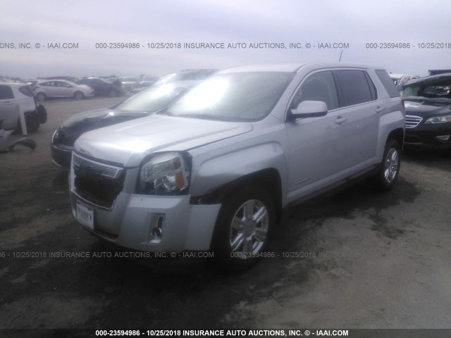 2GKALMEK2F6289481 - 2015 GMC TERRAIN SLE SILVER photo 2