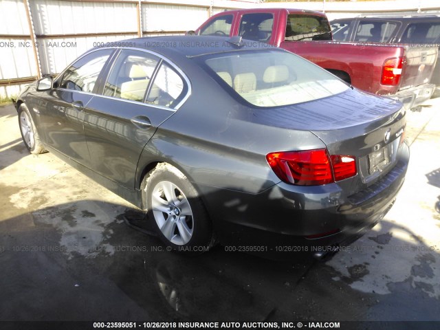 WBAXH5C56CDW11382 - 2012 BMW 528 XI GRAY photo 3