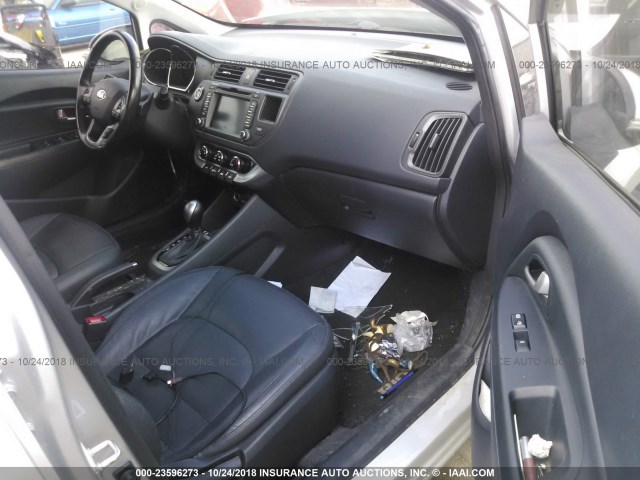 KNADN5A39E6351810 - 2014 KIA RIO EX SILVER photo 5