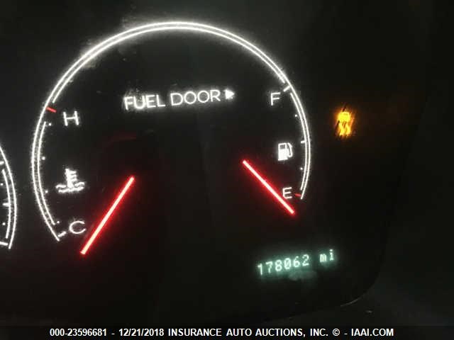 5LMEU88H15ZJ13812 - 2005 LINCOLN AVIATOR 银色 照片 7