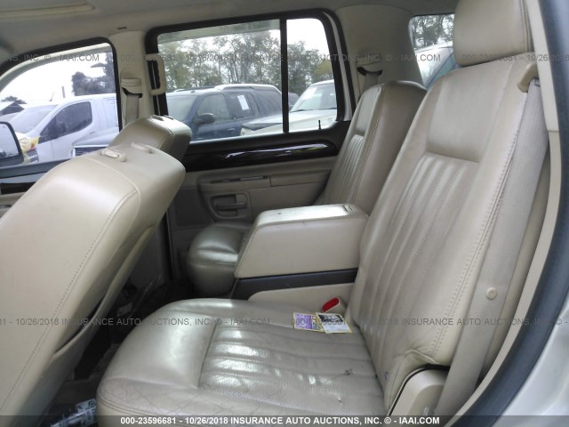 5LMEU88H15ZJ13812 - 2005 LINCOLN AVIATOR 银色 照片 8
