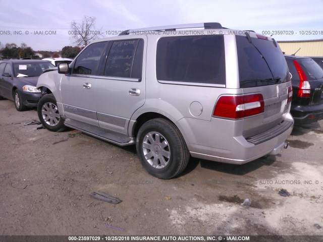 5LMFU28567LJ22809 - 2007 LINCOLN NAVIGATOR 银色 照片 3