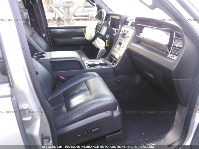 5LMFU28567LJ22809 - 2007 LINCOLN NAVIGATOR 银色 照片 5