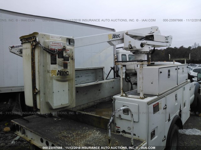 1FDXF47Y86EC94299 - 2006 FORD F450 SUPER DUTY WHITE photo 7