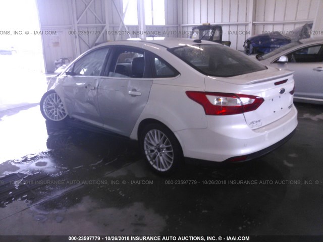 1FADP3J27EL189868 - 2014 FORD FOCUS TITANIUM WHITE photo 3