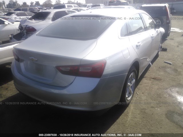 1G1ZB5ST3HF201298 - 2017 CHEVROLET MALIBU LS 银色 照片 4