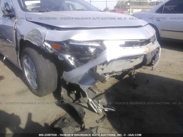 1G1ZB5ST3HF201298 - 2017 CHEVROLET MALIBU LS 银色 照片 6