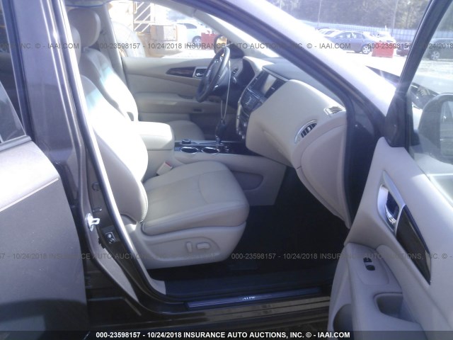 5N1AR2MMXGC606123 - 2016 NISSAN PATHFINDER S/SV/SL/PLATINUM GRAY photo 5