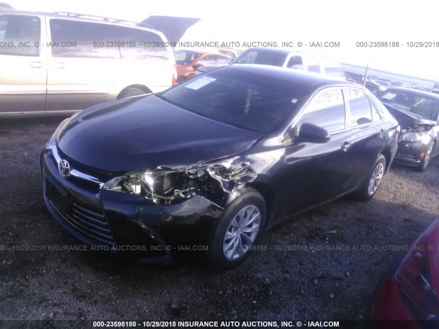 4T4BF1FK7FR459504 - 2015 TOYOTA CAMRY LE/XLE/SE/XSE BLACK photo 2