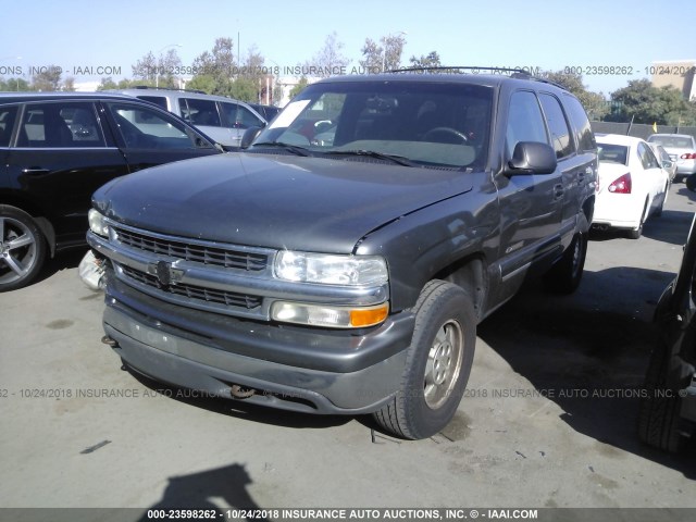 1GNEK13T0YJ205441 - 2000 CHEVROLET TAHOE K1500 GRAY photo 2