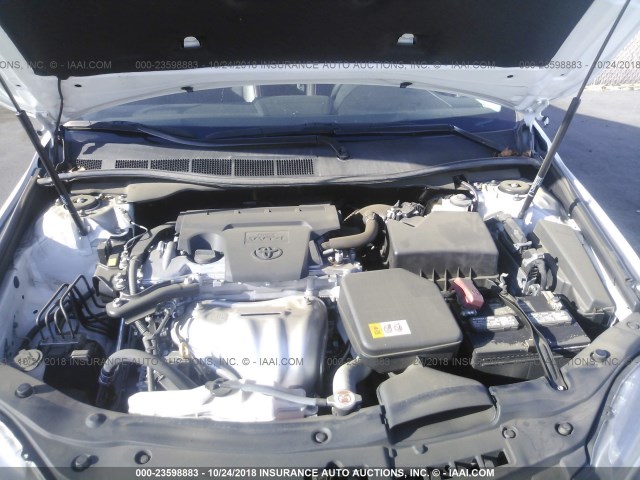 4T1BF1FK5HU657849 - 2017 TOYOTA CAMRY LE/XLE/SE/XSE WHITE photo 10
