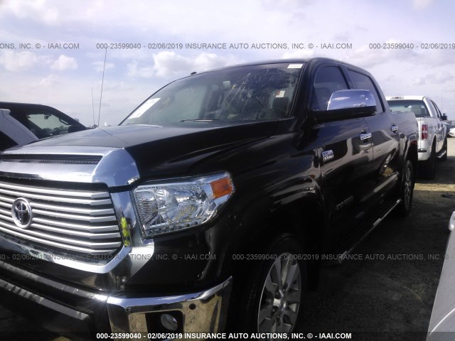 5TFHW5F18GX540521 - 2016 TOYOTA TUNDRA CREWMAX LIMITED BLACK photo 2