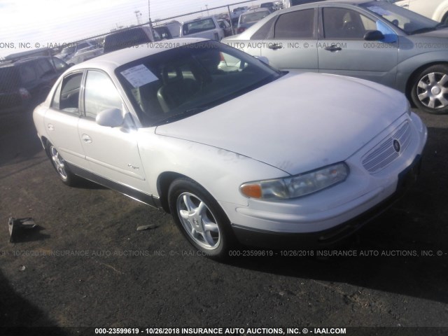 2G4WF551411181032 - 2001 BUICK REGAL GS WHITE photo 1