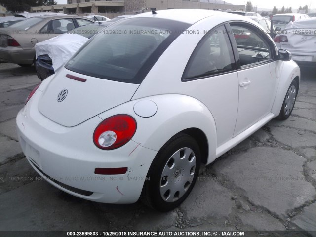 3VWPG3AGXAM011218 - 2010 VOLKSWAGEN NEW BEETLE Weiß Foto 4