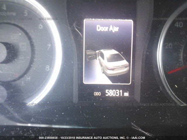 4T1BF1FK1HU334690 - 2017 TOYOTA CAMRY LE/XLE/SE/XSE GRAY photo 7