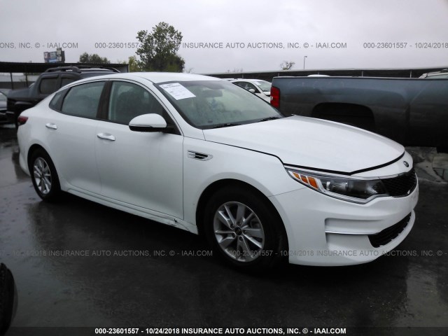 5XXGT4L3XJG199822 - 2018 KIA OPTIMA LX/S WHITE photo 1