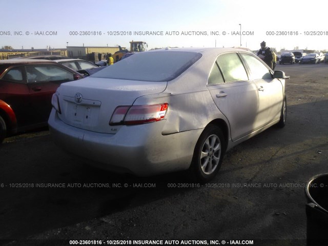 4T1BF3EK0BU753974 - 2011 TOYOTA CAMRY SE/LE/XLE 银色 照片 4