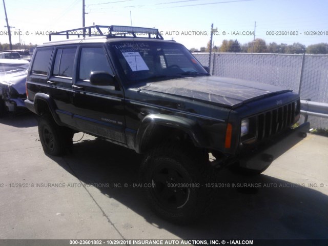 1J4FJ78S6WL184738 - 1998 JEEP CHEROKEE LIMITED GREEN photo 1