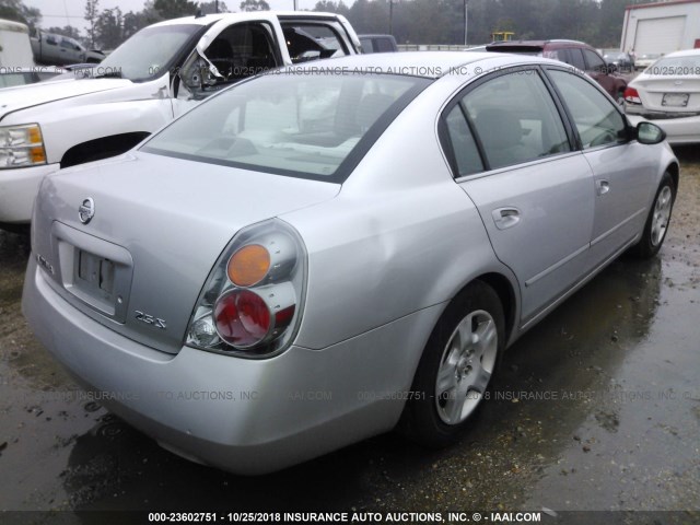 1N4AL11D12C238241 - 2002 NISSAN ALTIMA S/SL SILVER photo 4