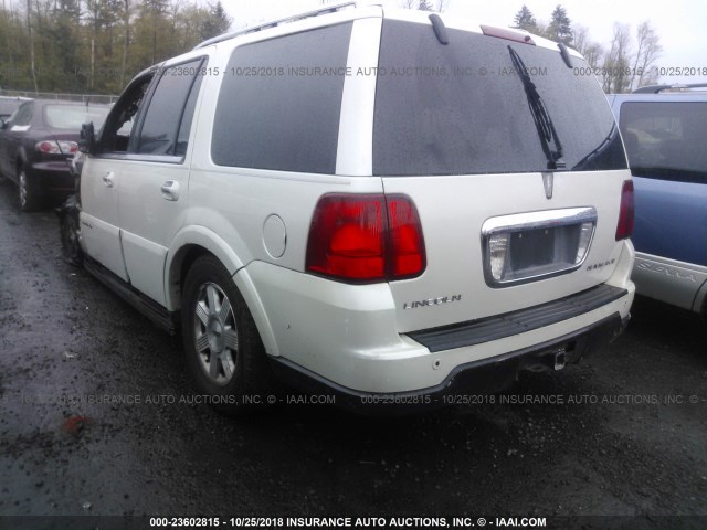 5LMFU27545LJ06736 - 2005 LINCOLN NAVIGATOR Ақ фото 3