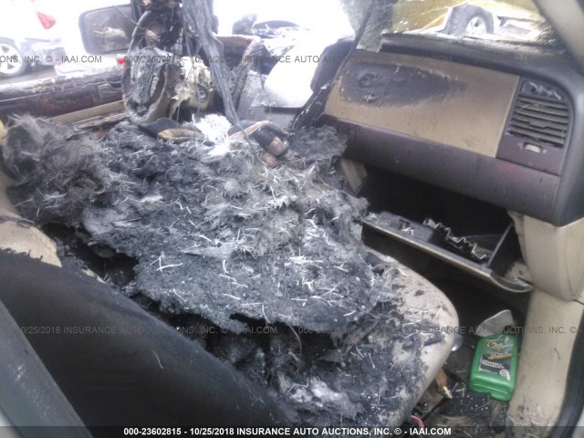 5LMFU27545LJ06736 - 2005 LINCOLN NAVIGATOR Ақ фото 5