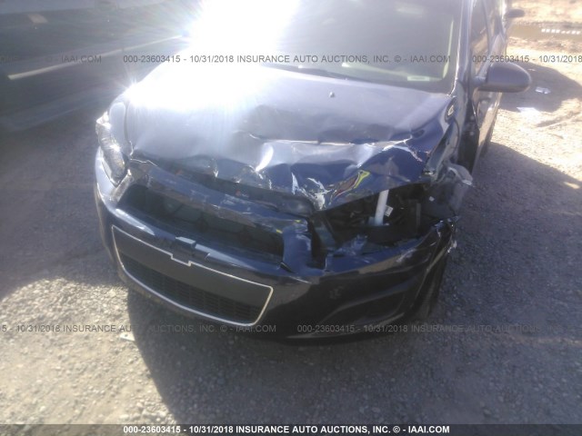 1G1JB6SH7F4170922 - 2015 CHEVROLET SONIC LS 蓝色 照片 6