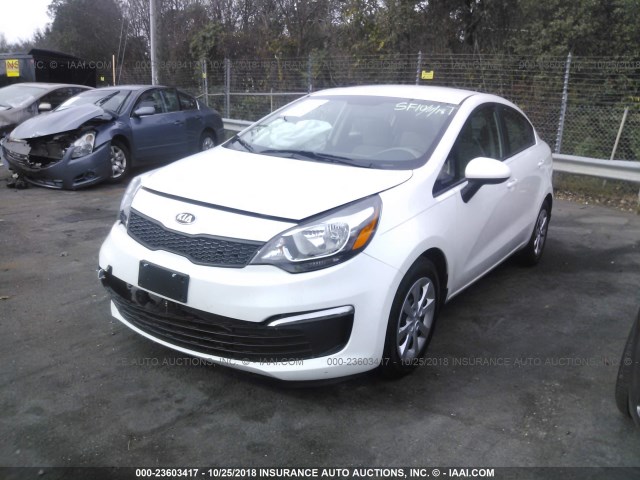 KNADM4A37G6588666 - 2016 KIA RIO LX WHITE photo 2