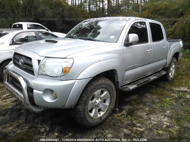 3TMJU4GN7AM099884 - 2010 TOYOTA TACOMA DOUBLE CAB PRERUNNER SILVER photo 2