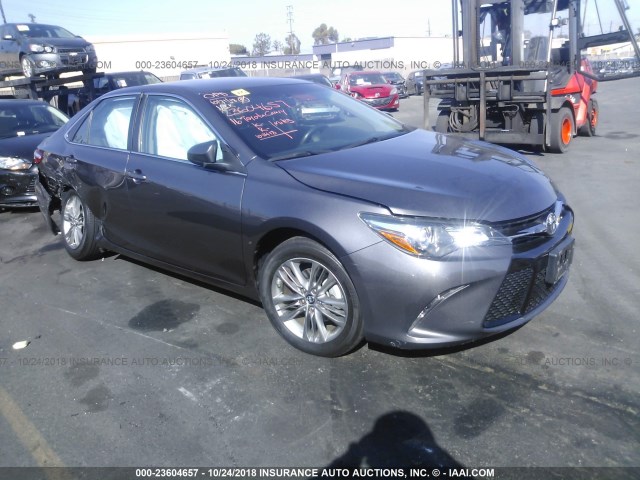 4T1BF1FK3GU547400 - 2016 TOYOTA CAMRY LE/XLE/SE/XSE GRAY photo 1