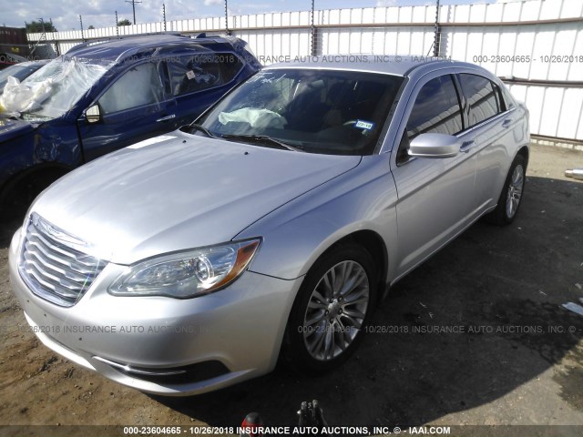 1C3CCBAB7CN319181 - 2012 CHRYSLER 200 LX SILVER photo 2