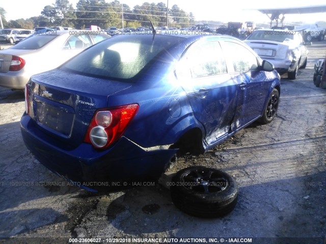 1G1JA5SH9D4253116 - 2013 CHEVROLET SONIC LS BLUE photo 4
