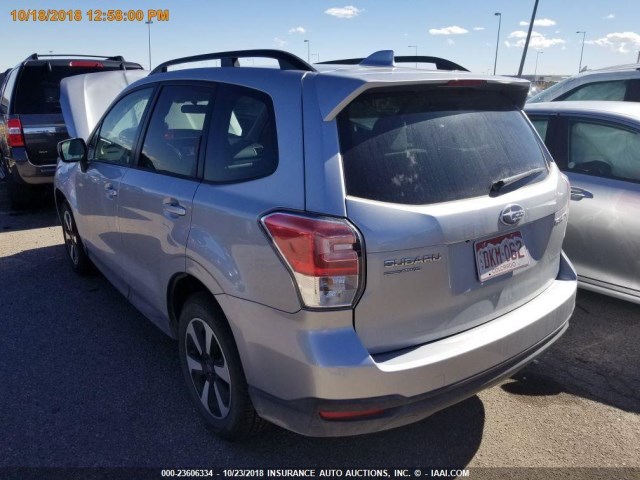 JF2SJAGC6JH573632 - 2018 SUBARU FORESTER 2.5I PREMIUM SILVER photo 16