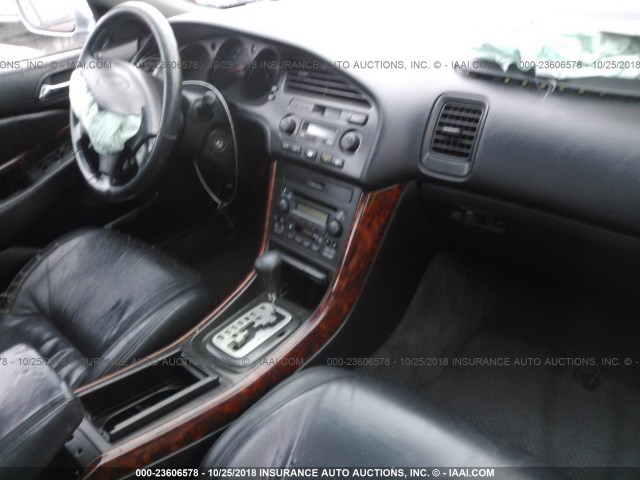 19UUA5667YA059383 - 2000 ACURA 3.2TL ვერცხლისფერი ფოტო 5