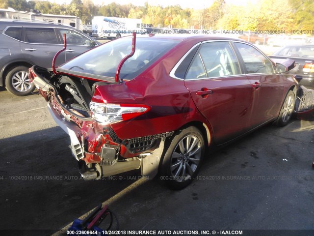 4T1BF1FK3HU673709 - 2017 TOYOTA CAMRY LE/XLE/SE/XSE RED photo 4