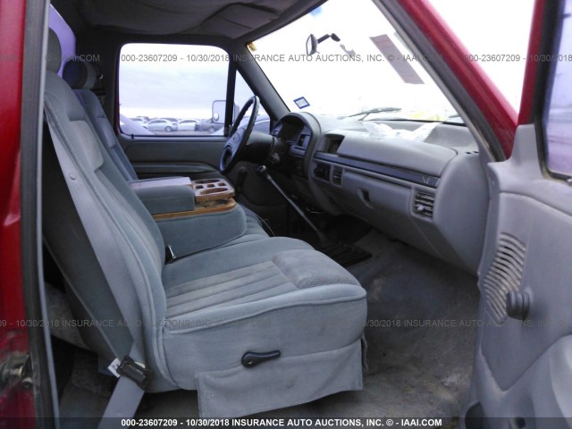 2FTHF25F8SCA53776 - 1995 FORD F250 RED photo 5