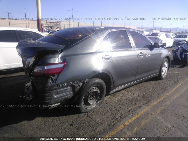 JTNBE46K173067284 - 2007 TOYOTA CAMRY NEW GENERAT CE/LE/XLE/SE GRAY photo 4