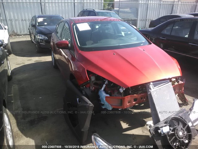 1FADP3K21JL287559 - 2018 FORD FOCUS SE ORANGE photo 1