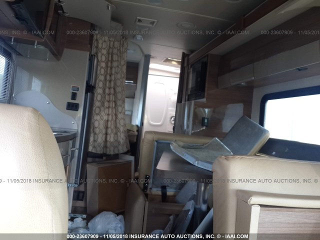 WDAPF4CC0G9666018 - 2017 WINNEBAGO 24 J SPRINT  WHITE photo 8