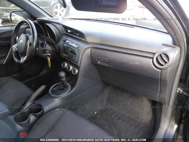 JTKJF5C78D3065068 - 2013 TOYOTA SCION TC 黑色 照片 5