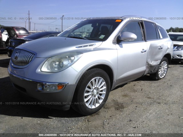 5GALRBED0AJ107914 - 2010 BUICK ENCLAVE CXL SILVER photo 2