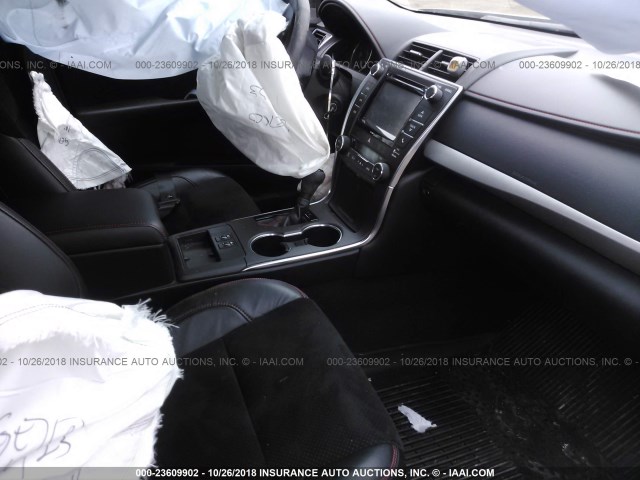 4T1BF1FKXGU521909 - 2016 TOYOTA CAMRY LE/XLE/SE/XSE TAN photo 5