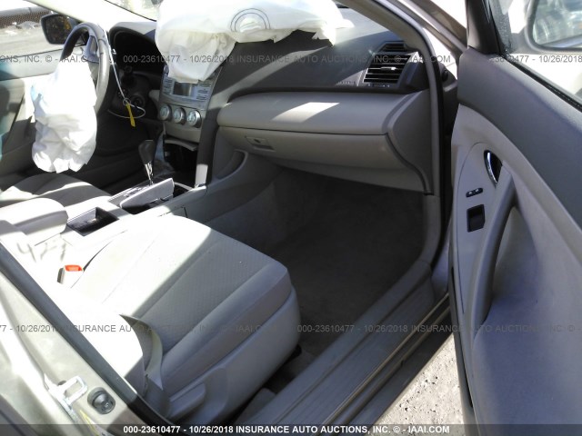 4T1BE46K39U382990 - 2009 TOYOTA CAMRY SE/LE/XLE ოქროსფერი ფოტო 5